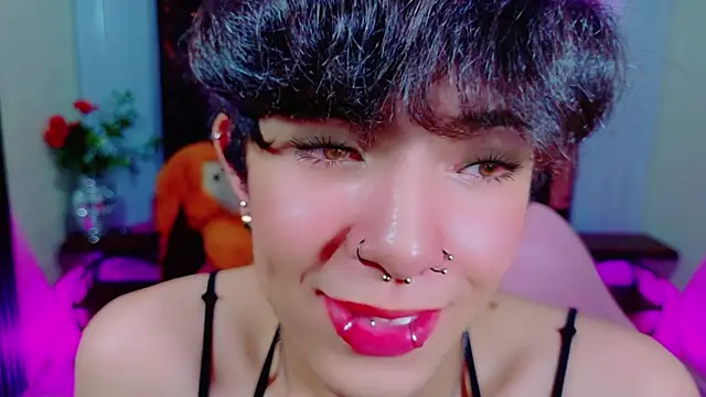 Alejandra_Raven webcam