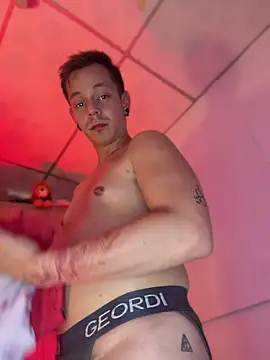 DominickMuller webcam