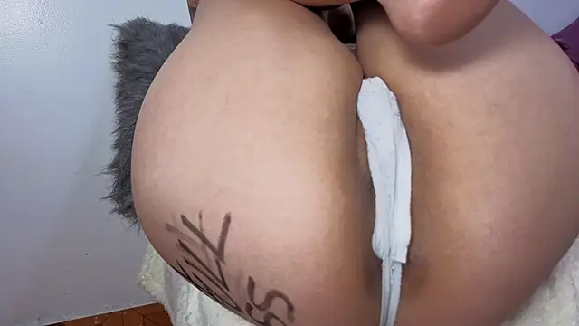 Julieta-Messy_ webcam