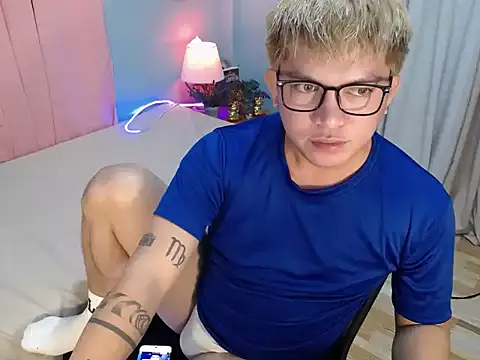 Fuckboii_intown webcam