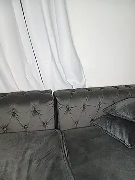 WaiterZim live cam on StripChat
