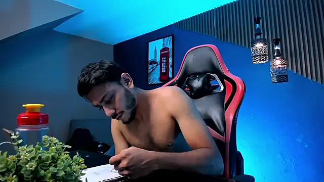 Boss_Domiinator webcam