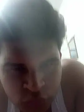yoker_hot webcam