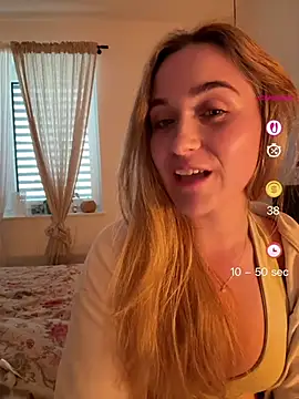 LillyStarr webcam