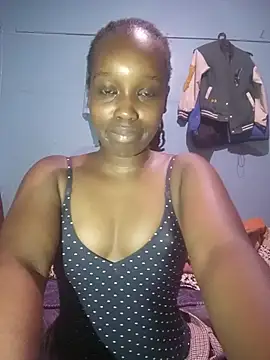 Phanyste live cam on StripChat