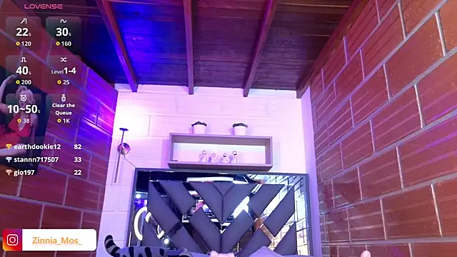 zinnia_mosley webcam