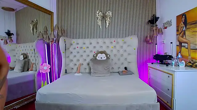 PlayfulShow webcam