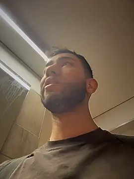 liam_bronw Live Webcam on Stripchat