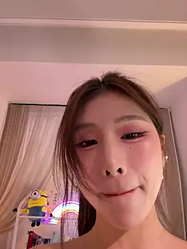 nidekikibabe-202... Live Webcam on Stripchat