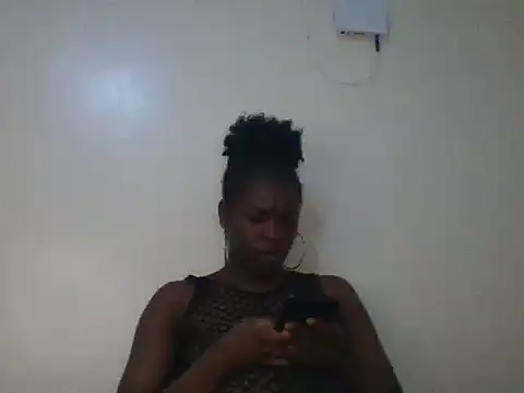 creamyca2 live cam on StripChat