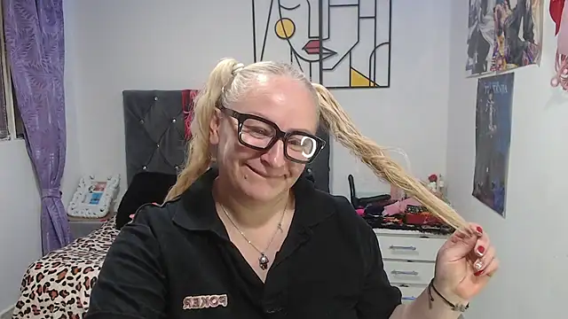 emperabigbootybigass webcam
