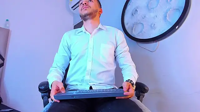 mike_257 webcam