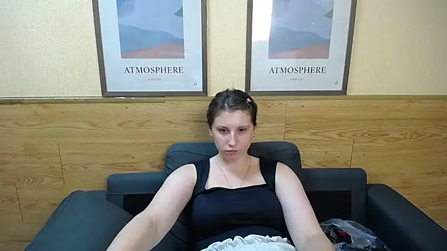 LilianaShine live cam on StripChat