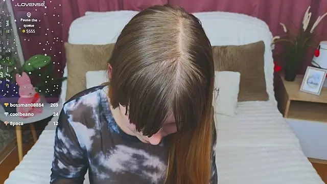 EmilyCuper_ webcam