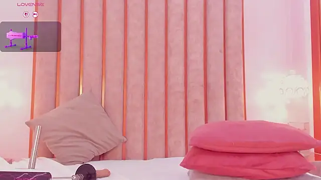 Zoe_Monrow webcam