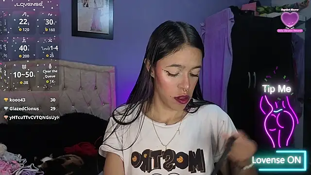 stephania_t live cam on StripChat