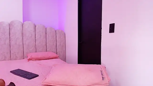 Karla_hilton1