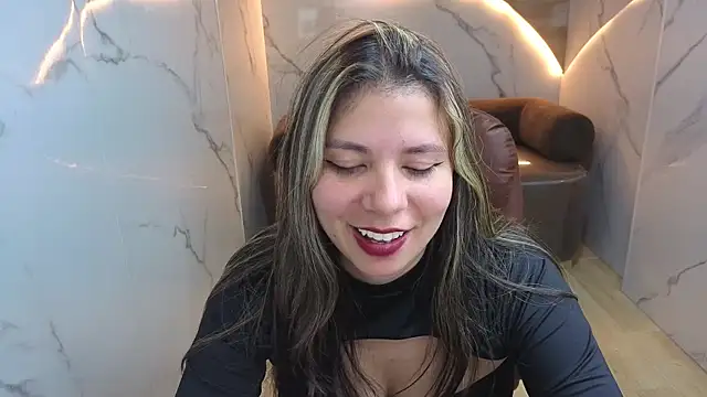 miaa_cn live cam on StripChat