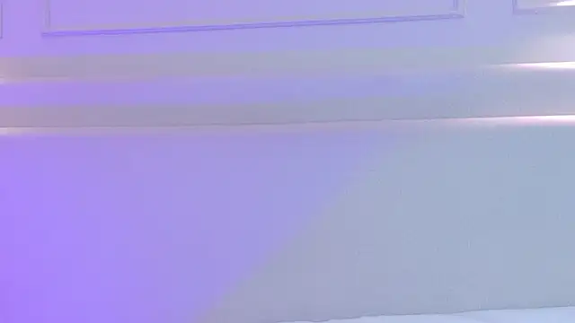NaomiKlarc webcam