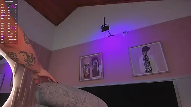 elodie_walker webcam