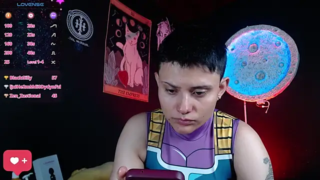 girl_intense444