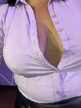 MiiaaJoness webcam
