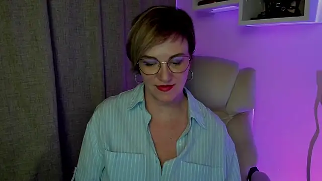 feliziaDesire webcam