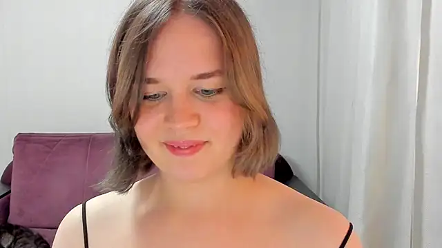 AlicePopsy webcam