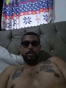 Phillips06 live cam on StripChat