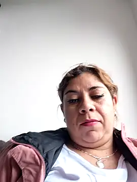 Laura-Hernandez webcam