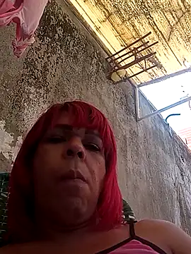 blondebitchlitle webcam