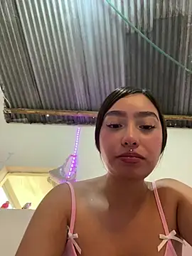 Miakittyyy webcam