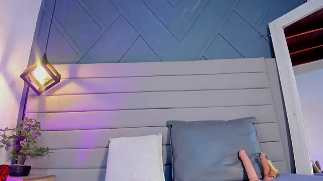 Miia_ferrarii webcam