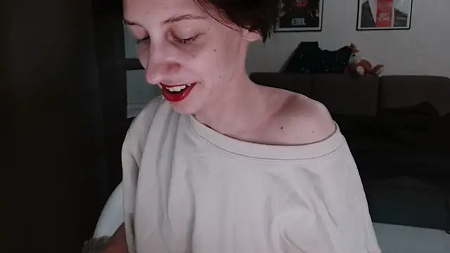 secrettt_poison webcam