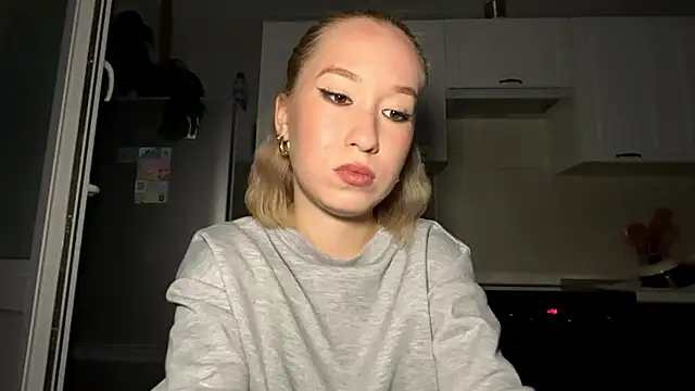 KiraAkira webcam