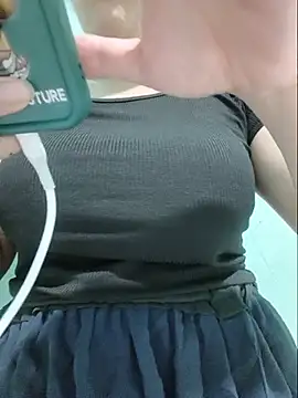 Shine_Mai webcam