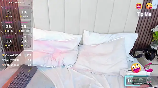 Victoria_Guzman webcam