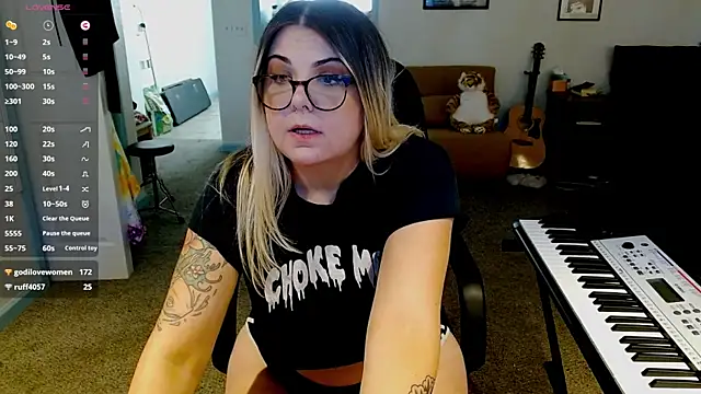 beccalubov live cam on StripChat