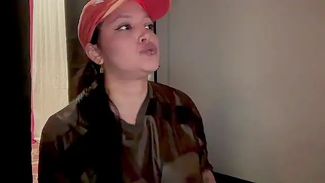 MarcellaGriffin webcam
