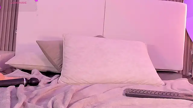 Lia-Morales webcam