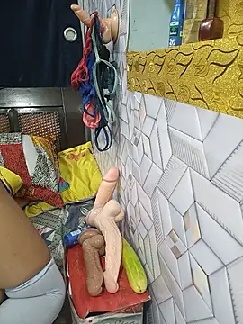 tina8th live cam on StripChat