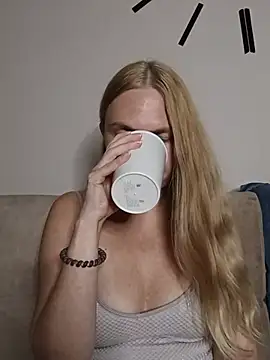kisavixen - KisaVixen's free webcam - UK Sex Cams