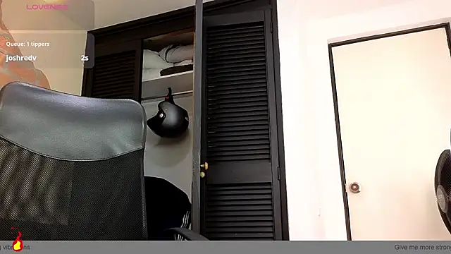 Josh_miller01 live cam on StripChat