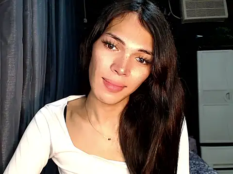 GORGEOUS_CARMEE webcam