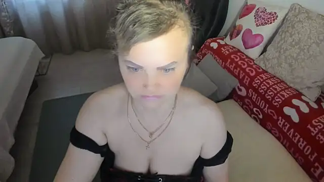 MildMature webcam
