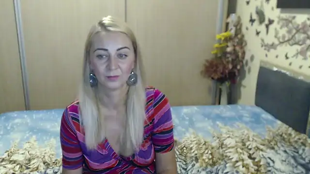 MirabelaSweet webcam