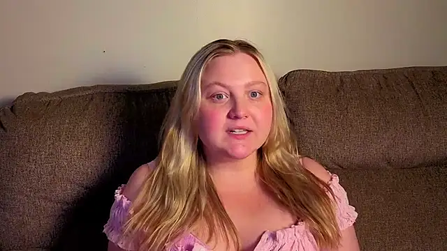 PhatAssBlond webcam