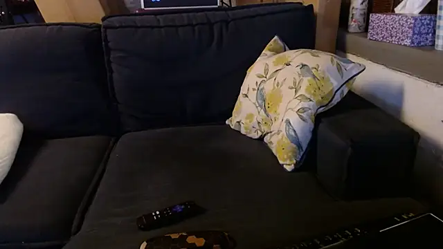 BeachyMilf live webcam