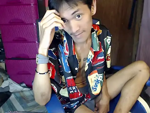 riks_tyler live cam on StripChat