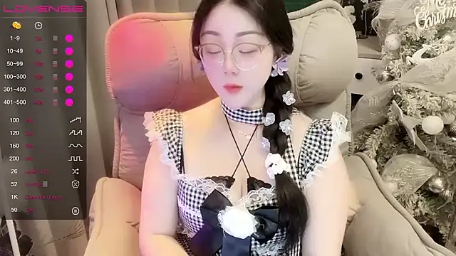 Monica-666888- webcam